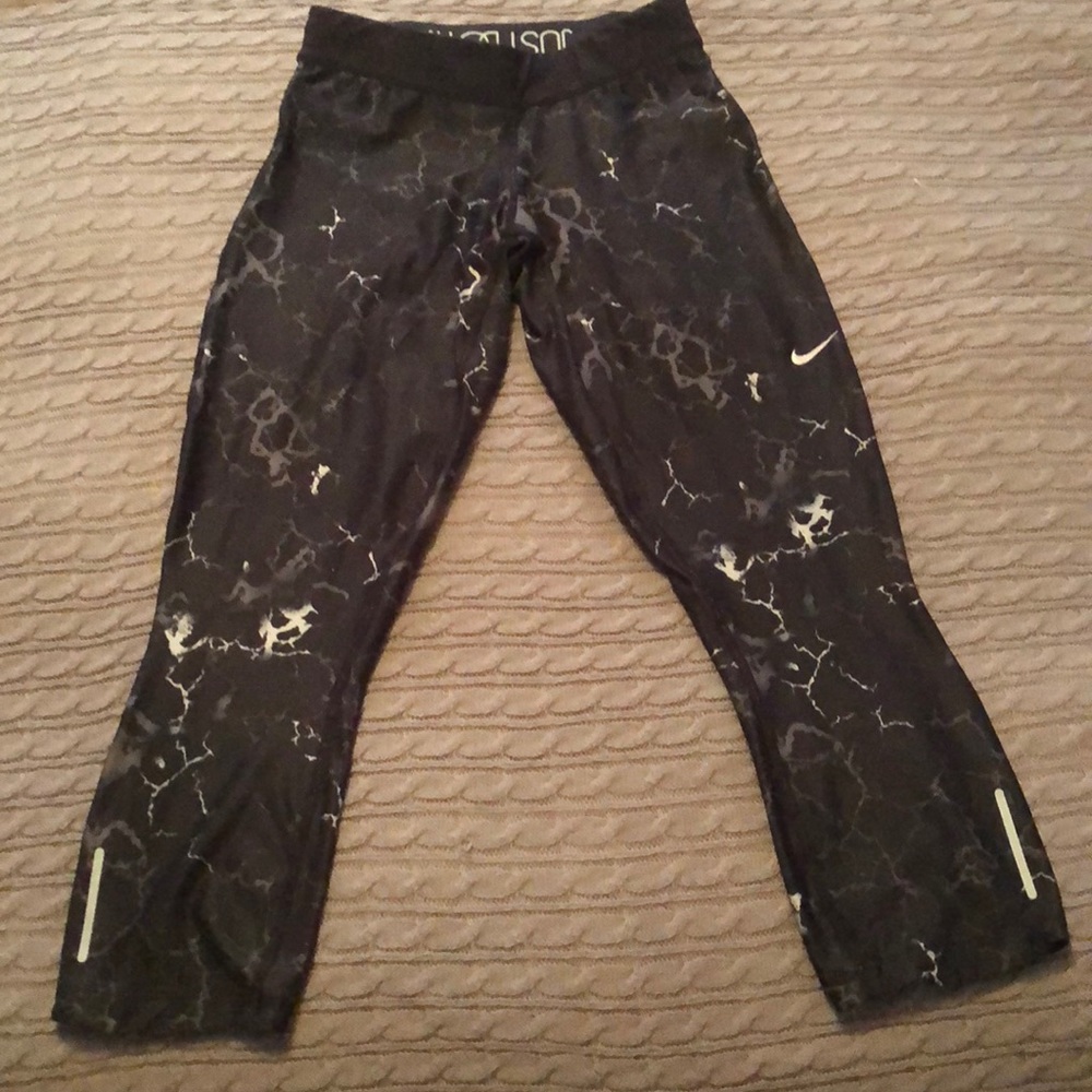 Nike dri-fit leggings small